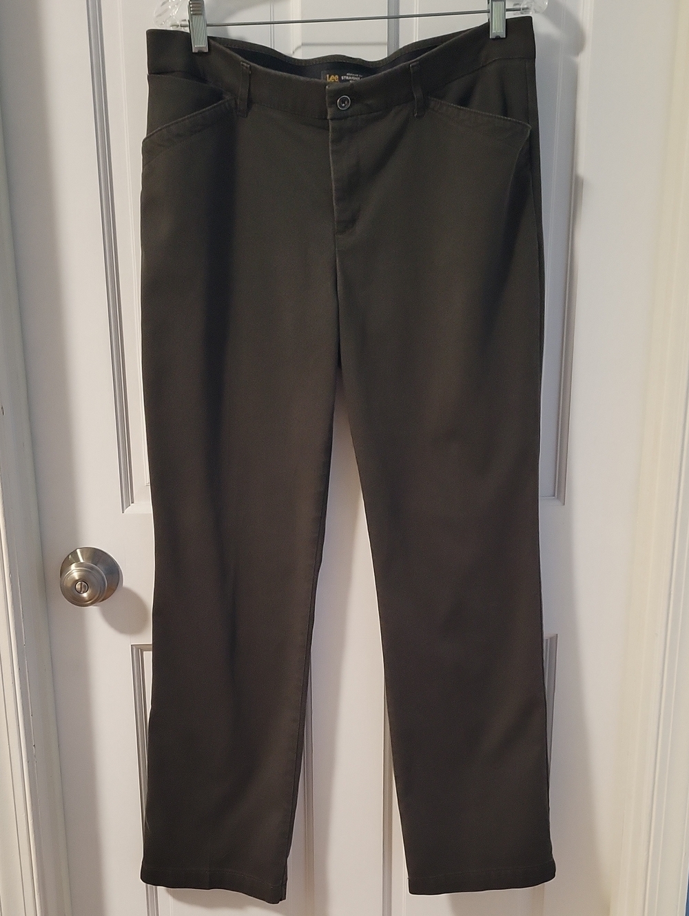 Lee Women's Flex Motion Regular Fit Straight Leg Mid Rise Work Pants In Olive